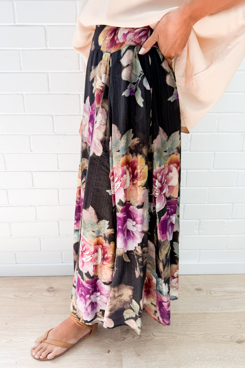 Sandra Maxi Skirt - Noir Bloom