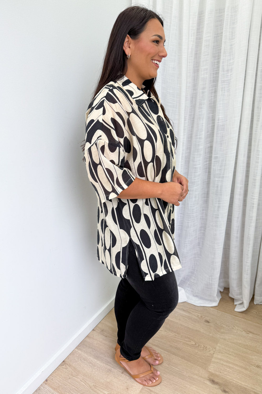 Dela Shirt - Black Sand Spot